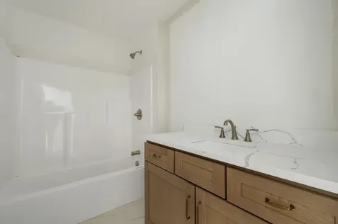 90 High Range Road Londonderry NH 03053