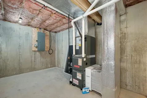 90 High Range Road Londonderry NH 03053