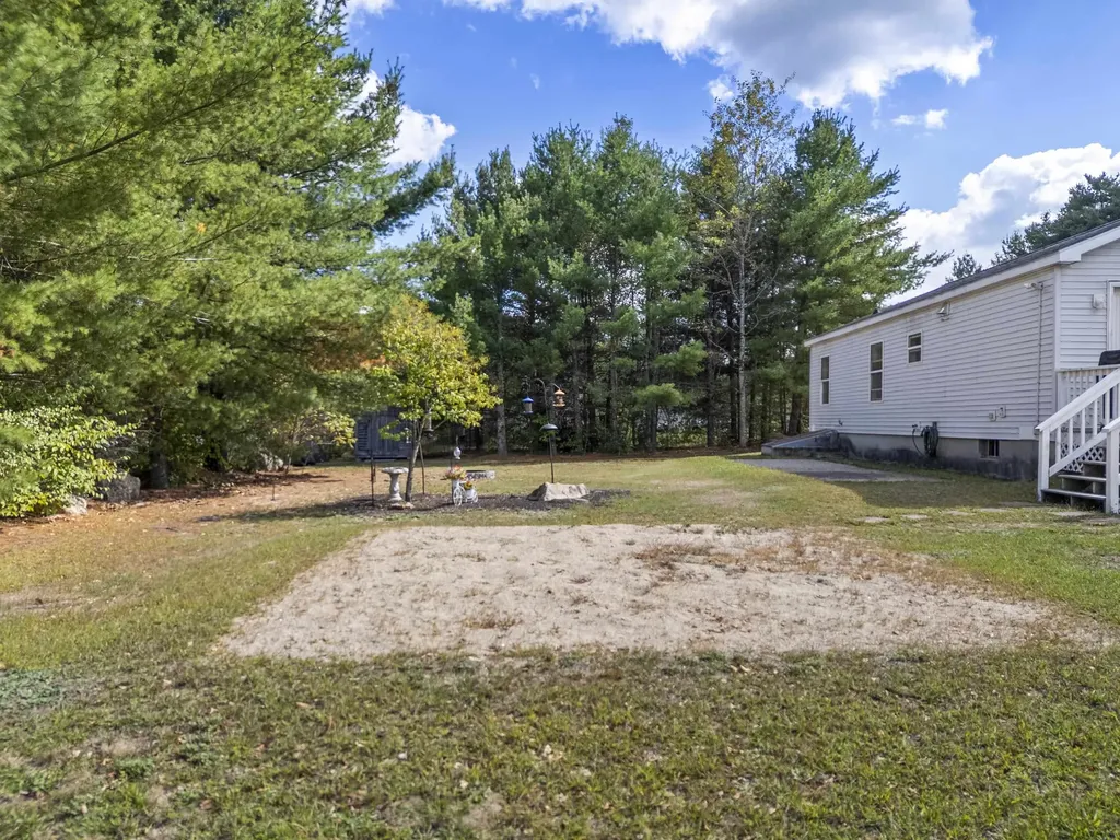 39 Cameron Drive Farmington NH 03835
