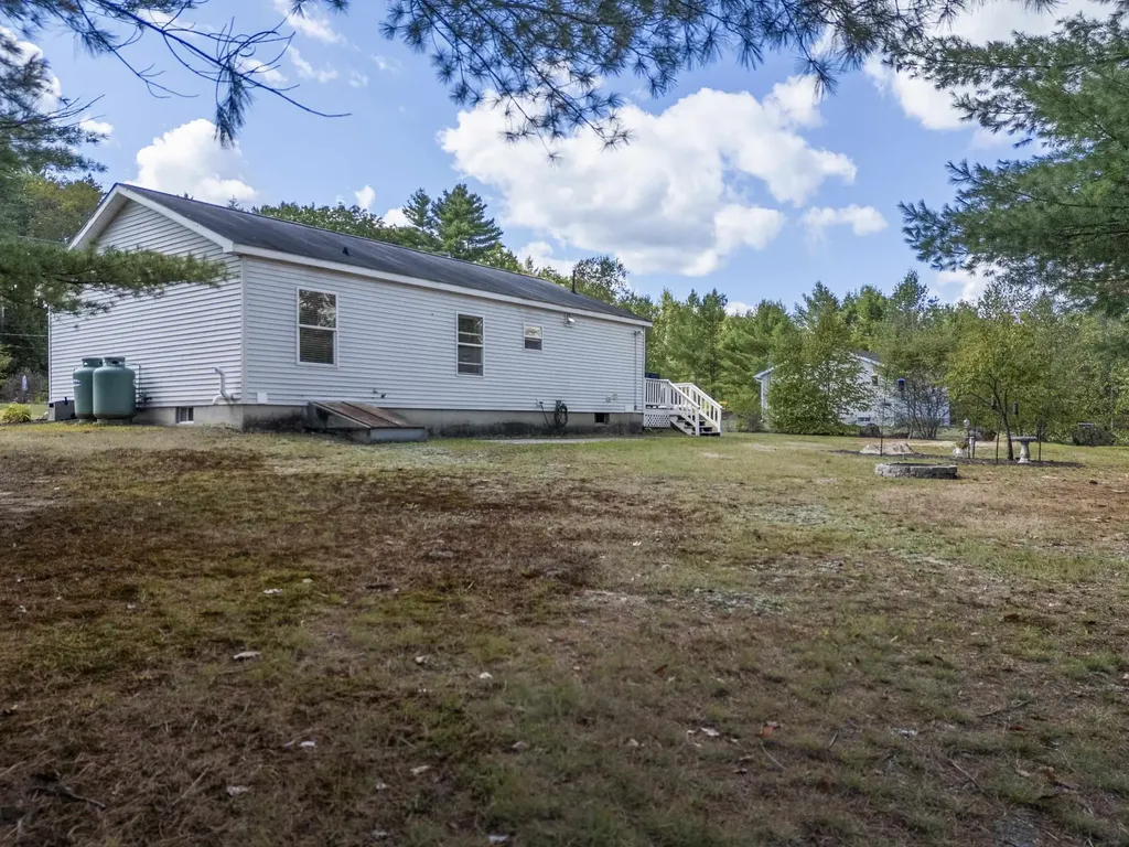 39 Cameron Drive Farmington NH 03835