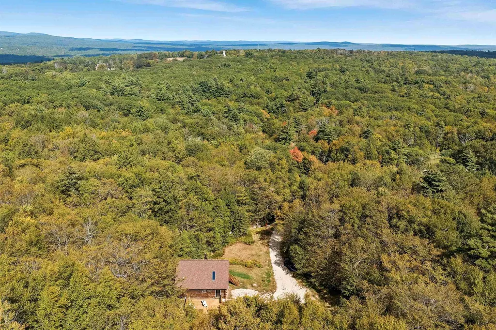 24 Ragged Mountain Road New Durham NH 03855