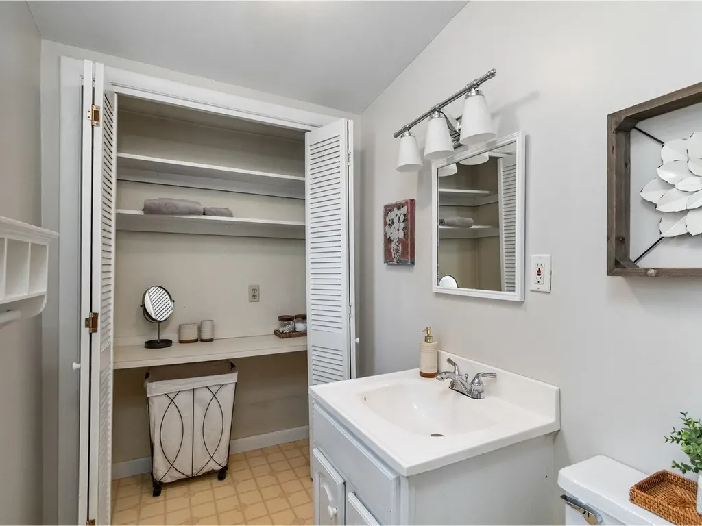 232 Lefebvre Lane Williston VT 05495