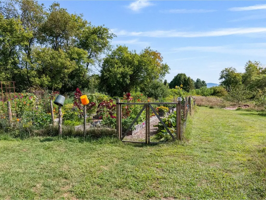 232 Lefebvre Lane Williston VT 05495