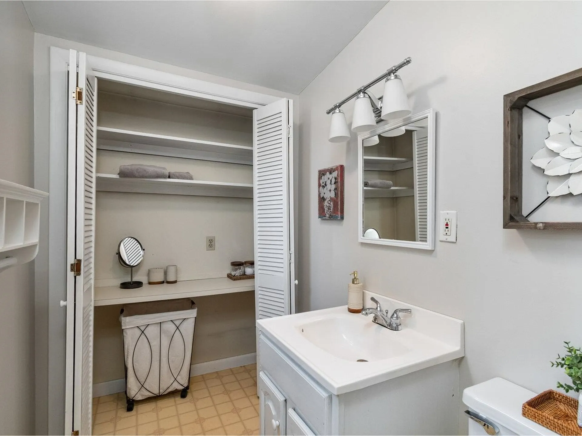 232 Lefebvre Lane Williston VT 05495