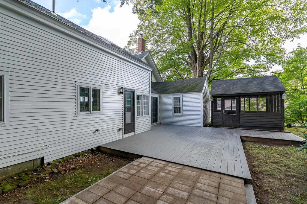 1 Old Coach Road New Boston NH 03070