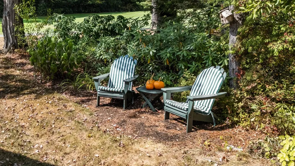 30 The Seasons New London NH 03257