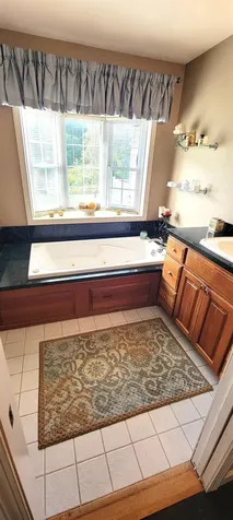 5 Pond View Drive Stratham NH 03885