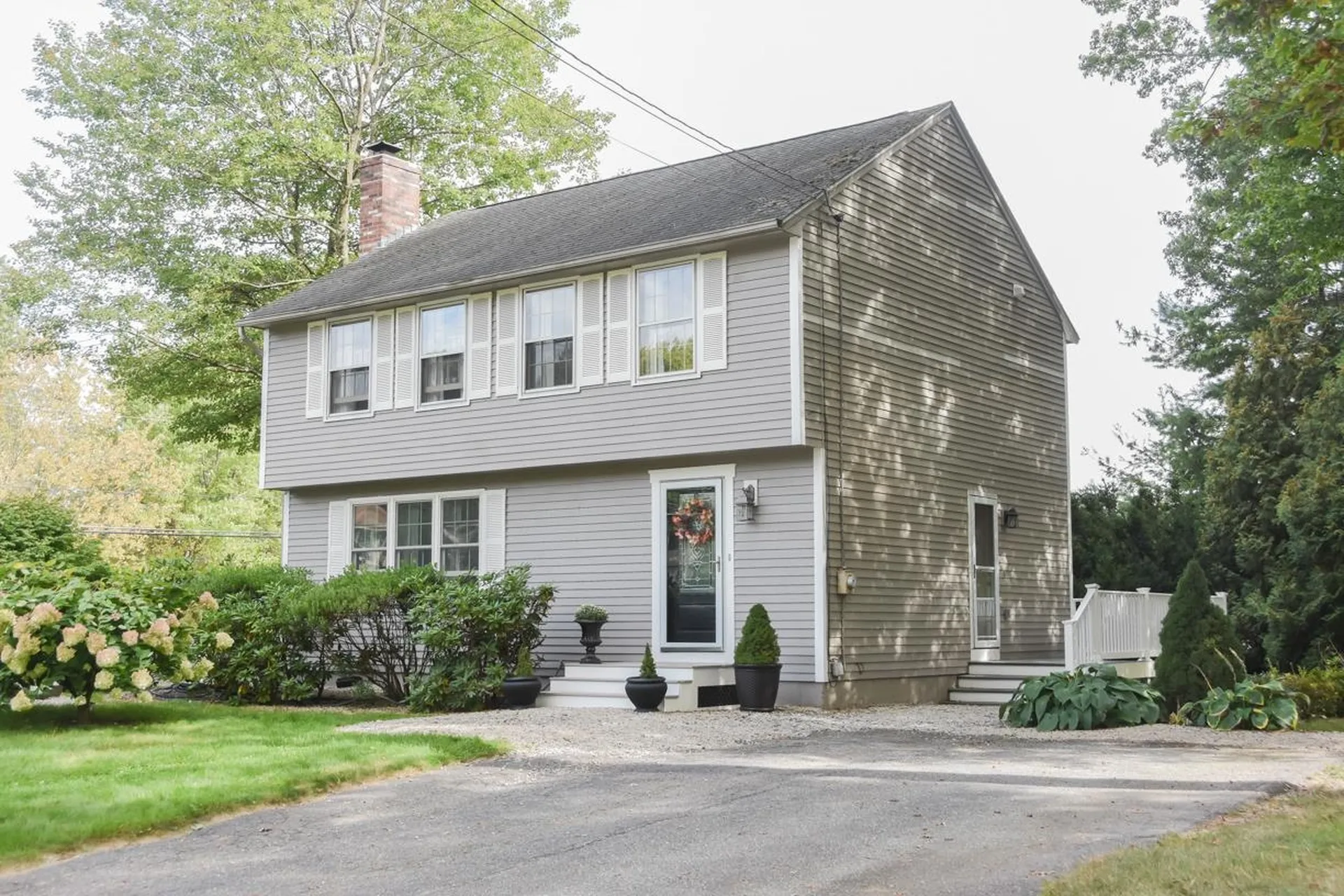 2 Kim Drive Nashua NH 03062-1811