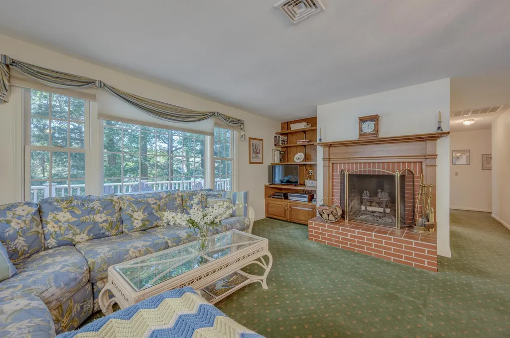 1100 Lake Avenue Sunapee NH 03751