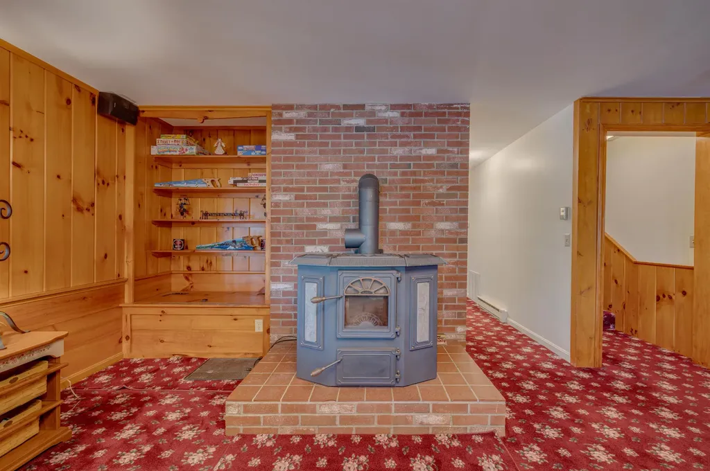 1100 Lake Avenue Sunapee NH 03751