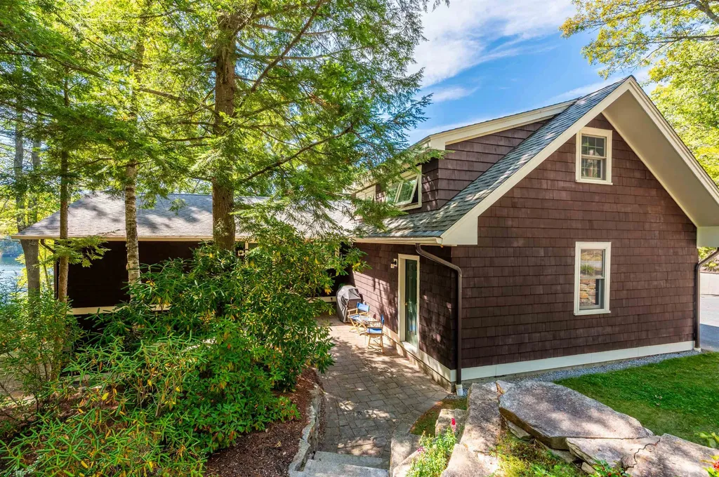 1100 Lake Avenue Sunapee NH 03751