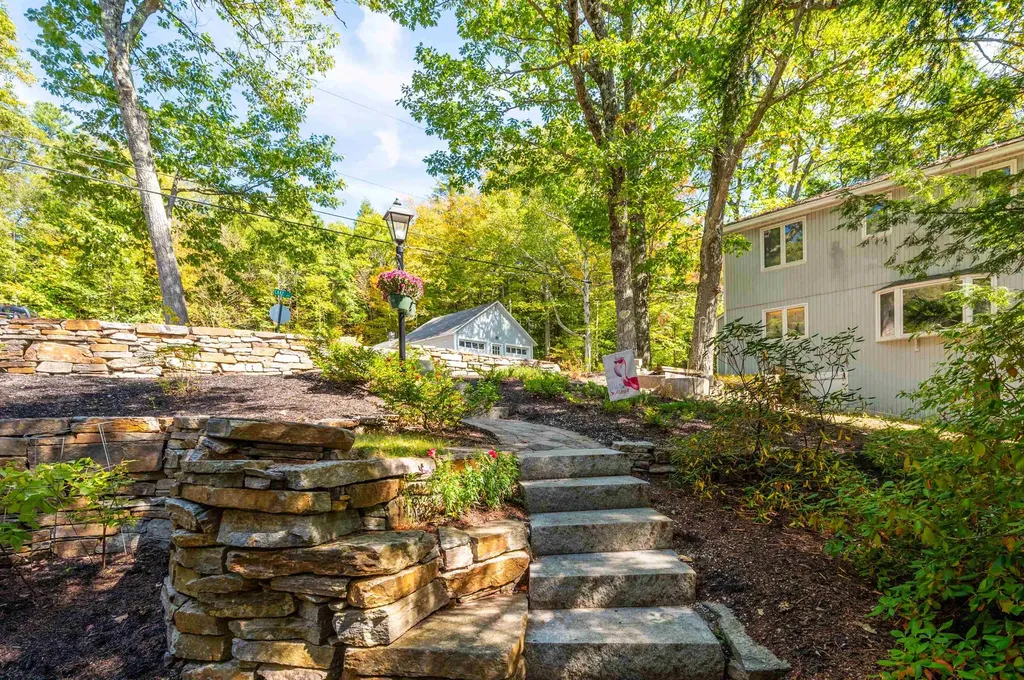 1100 Lake Avenue Sunapee NH 03751