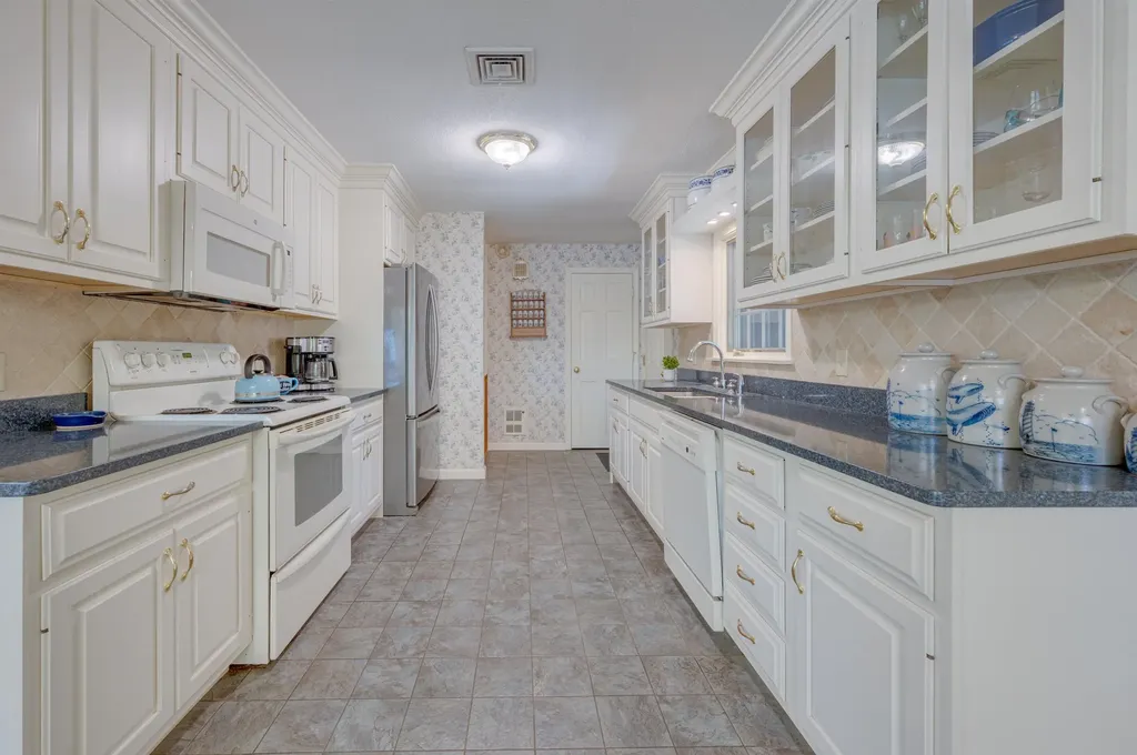 1100 Lake Avenue Sunapee NH 03751