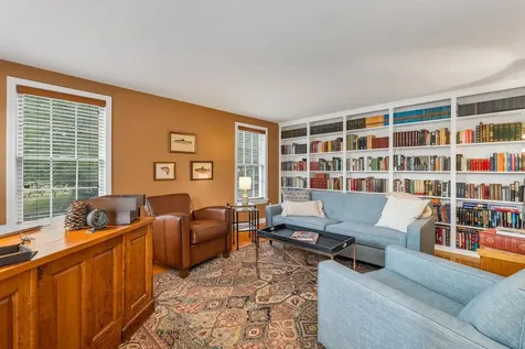 15 Cambridge Road Hampstead NH 03841