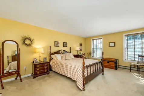 15 Cambridge Road Hampstead NH 03841