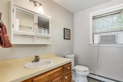 15 Cambridge Road Hampstead NH 03841