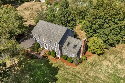 15 Cambridge Road Hampstead NH 03841