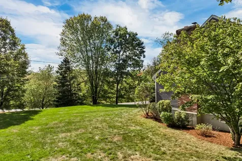 15 Cambridge Road Hampstead NH 03841