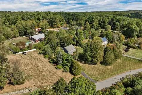 15 Cambridge Road Hampstead NH 03841