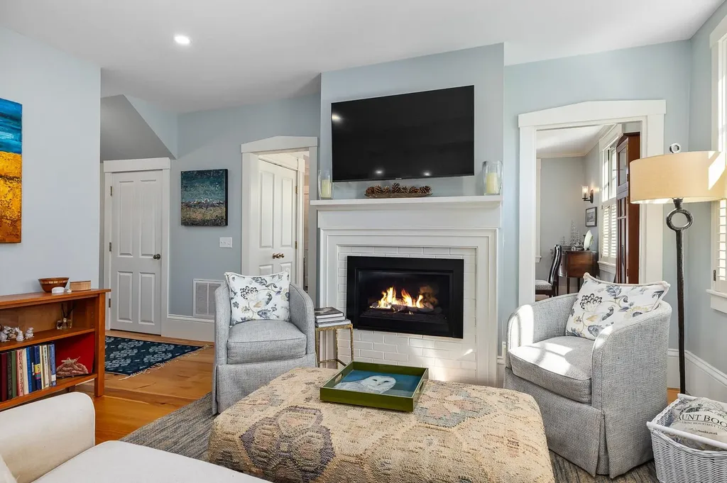 15 Atkinson Street New Castle NH 03854