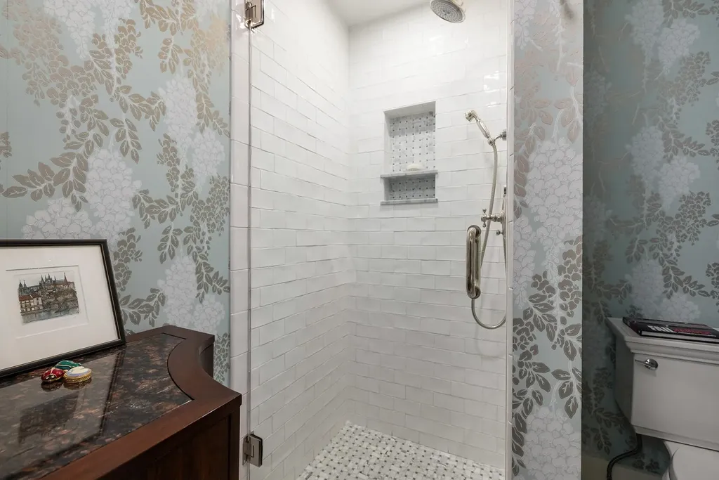 15 Atkinson Street New Castle NH 03854