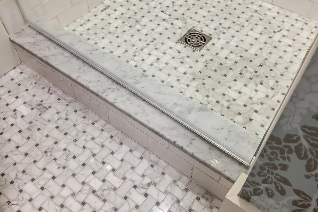 15 Atkinson Street New Castle NH 03854