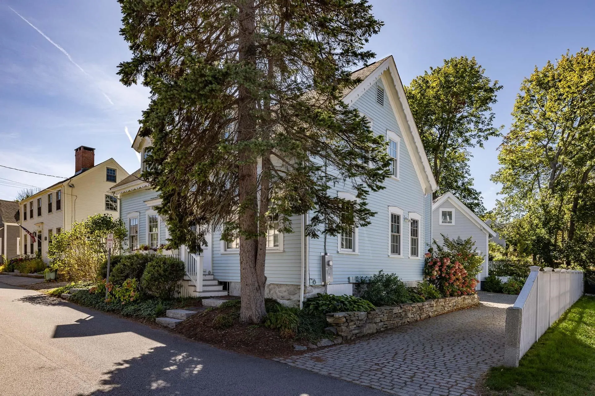 15 Atkinson Street New Castle NH 03854