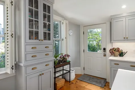 15 Atkinson Street New Castle NH 03854