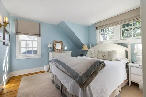 15 Atkinson Street New Castle NH 03854