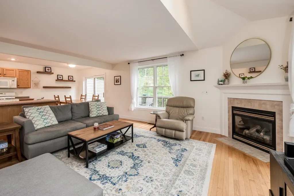 46 Ledgeview Drive Newmarket NH 03857