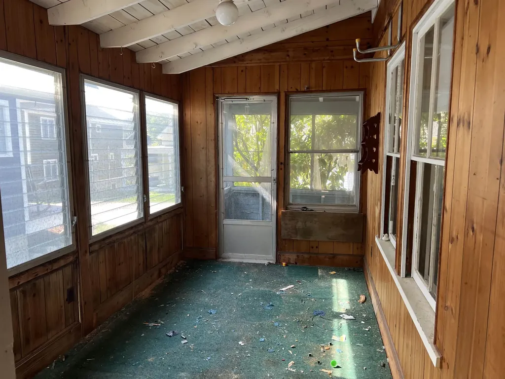 25 Washington Street Newbury NH 03255