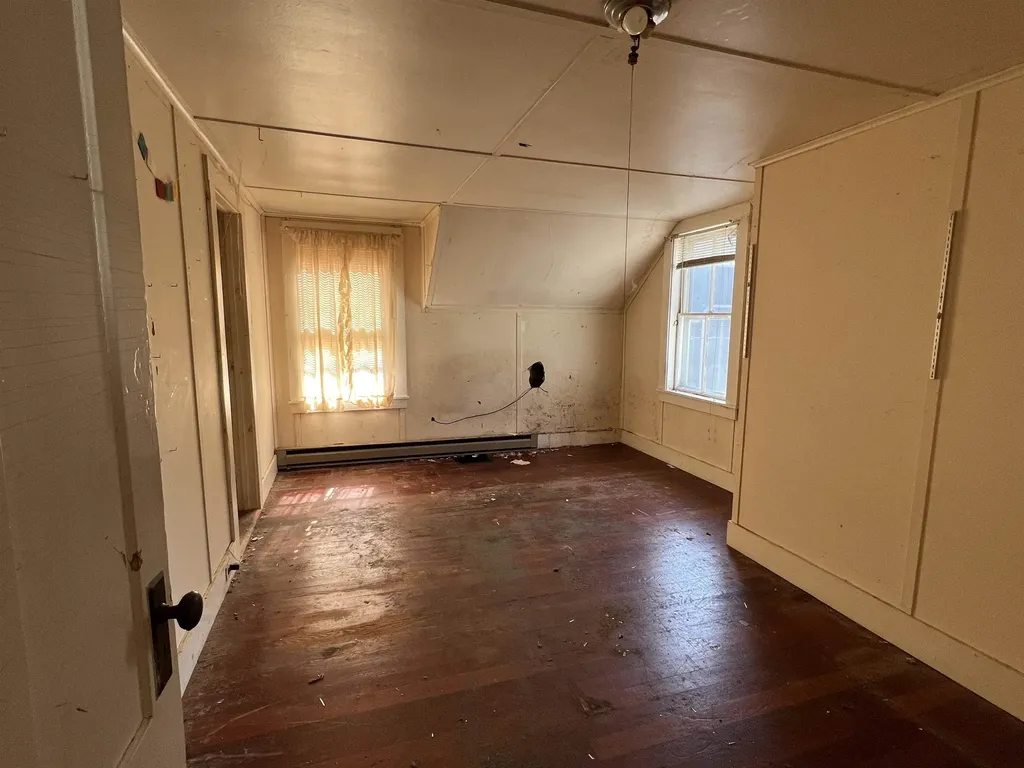 25 Washington Street Newbury NH 03255