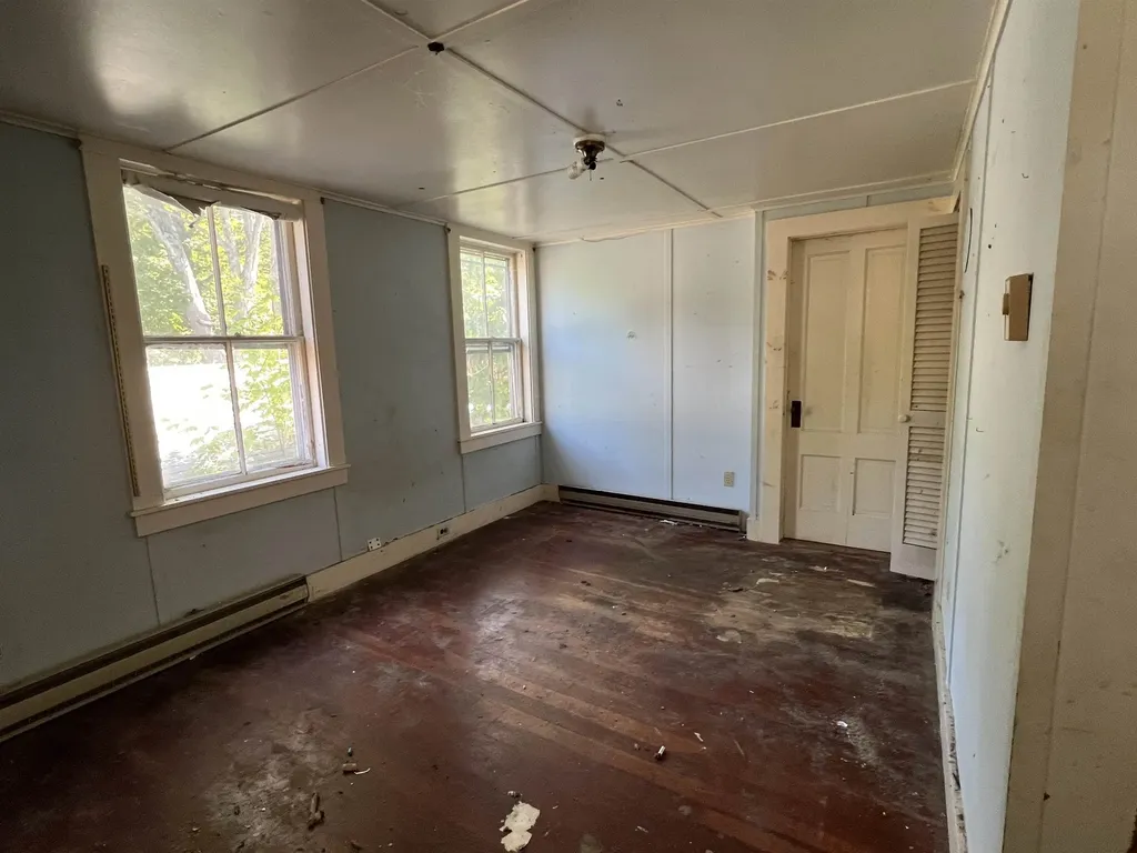 25 Washington Street Newbury NH 03255