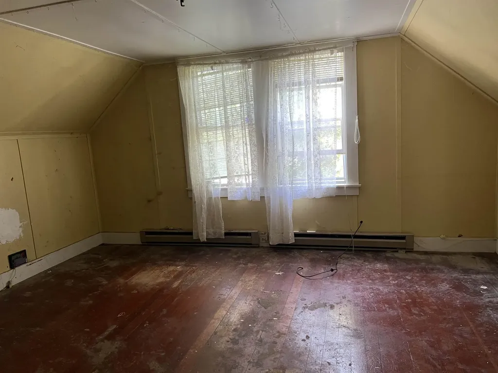 25 Washington Street Newbury NH 03255