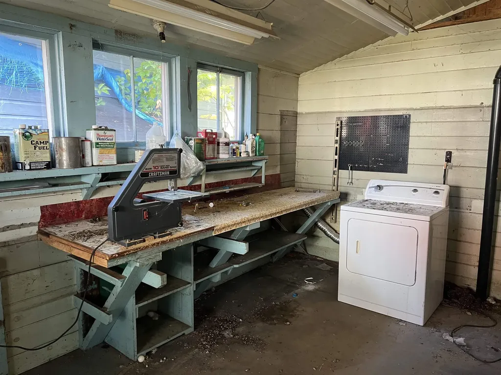 25 Washington Street Newbury NH 03255