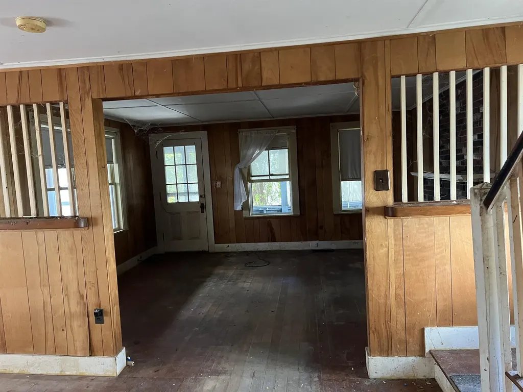 25 Washington Street Newbury NH 03255