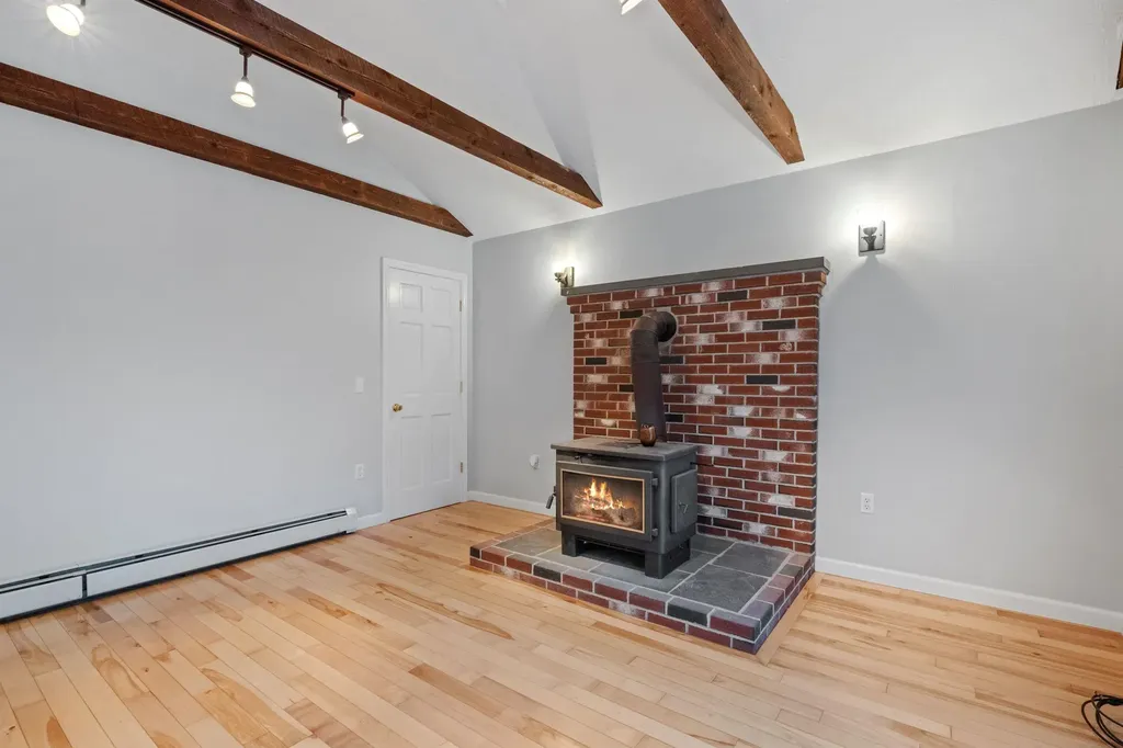 260 Garland Road Barnstead NH 03218