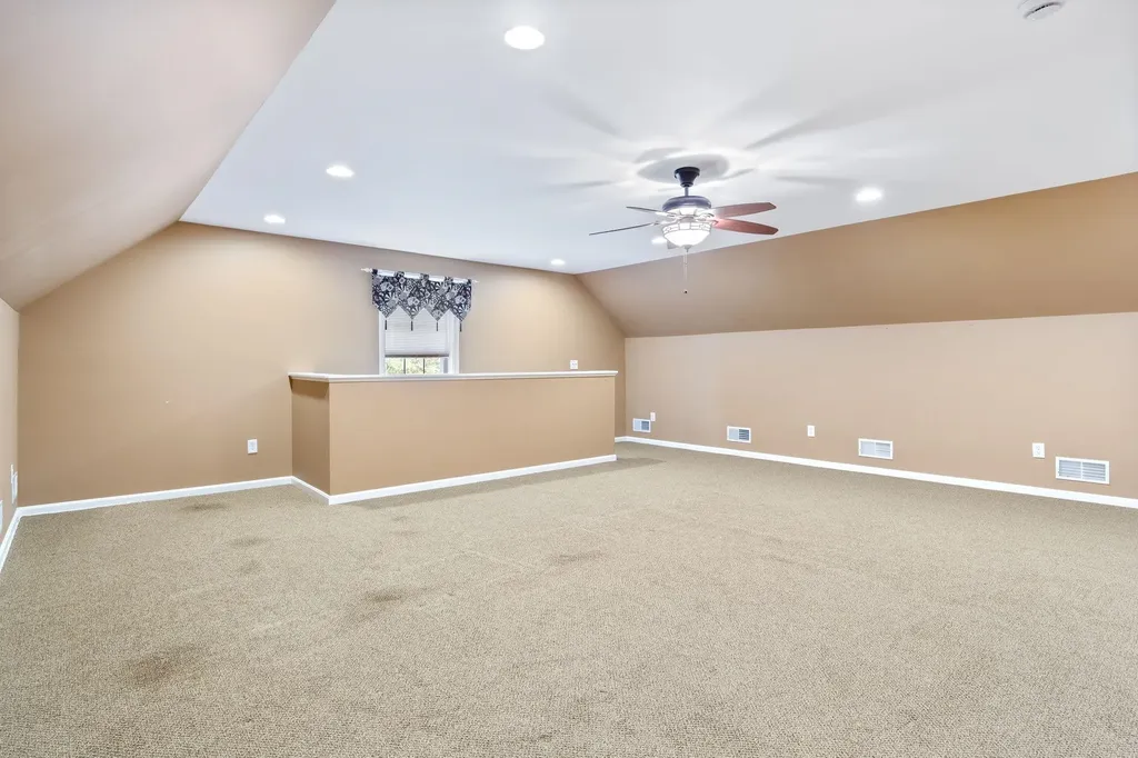 30 Windsor Drive Auburn NH 03032