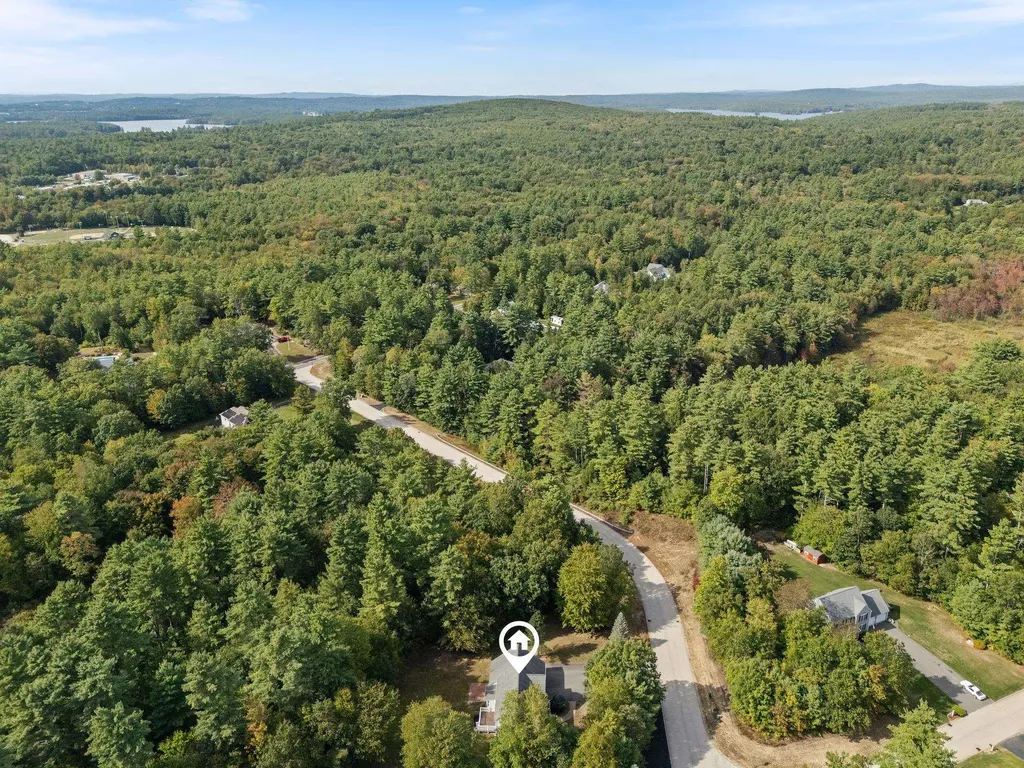 30 Windsor Drive Auburn NH 03032