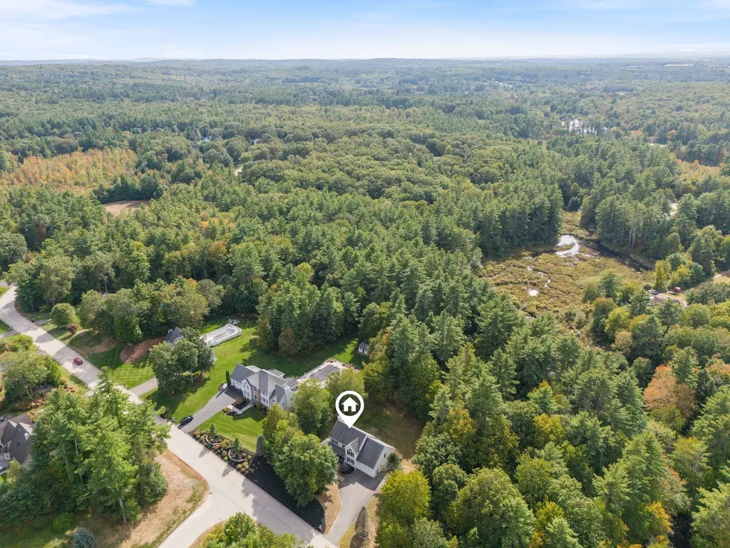 30 Windsor Drive Auburn NH 03032