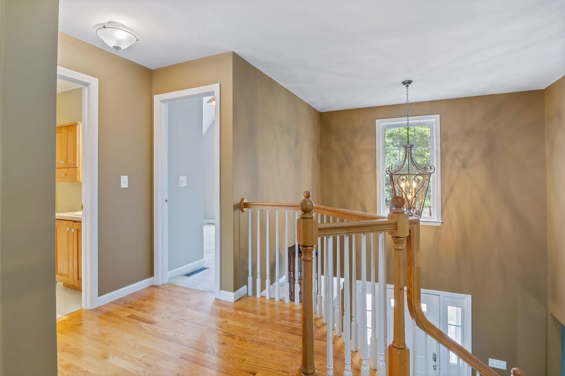 30 Windsor Drive Auburn NH 03032