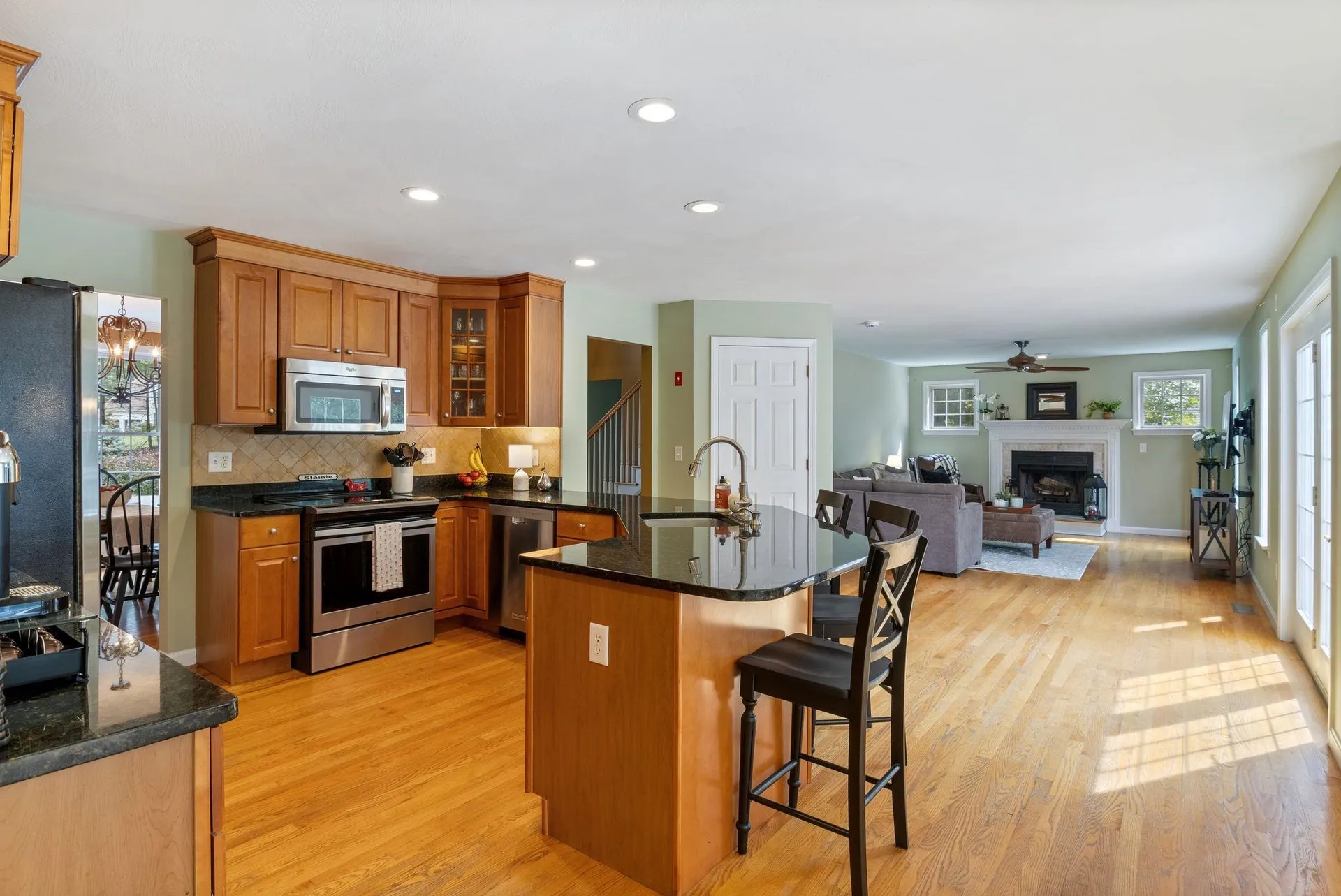 30 Windsor Drive Auburn NH 03032