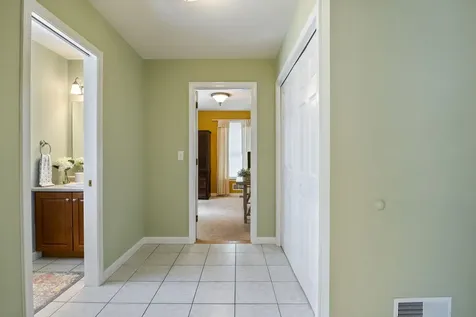 30 Windsor Drive Auburn NH 03032