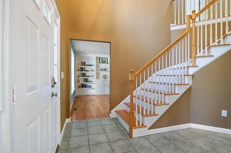 30 Windsor Drive Auburn NH 03032