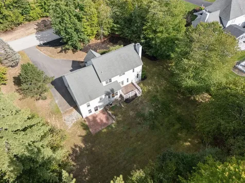 30 Windsor Drive Auburn NH 03032
