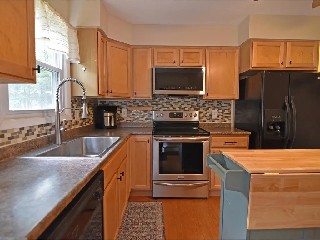 916 Williams Road Colchester VT 05446