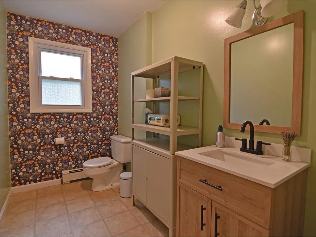 916 Williams Road Colchester VT 05446