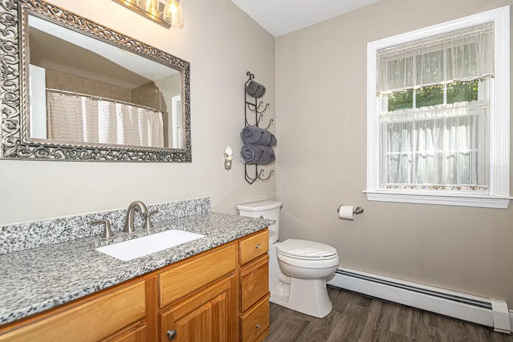21 Greystone Road Kingston NH 03842