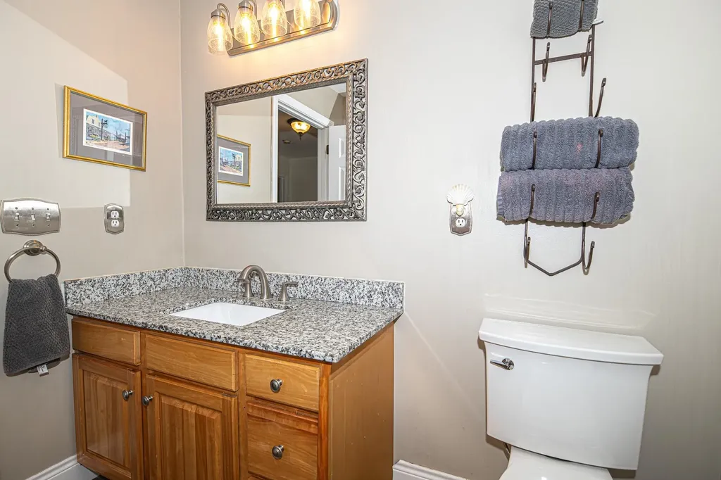 21 Greystone Road Kingston NH 03842