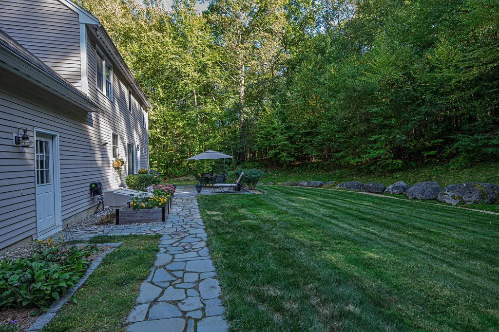 21 Greystone Road Kingston NH 03842